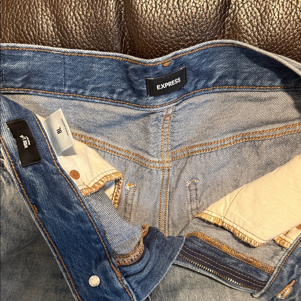Express Women’s Wide Leg High Rise Jeans Size 8L